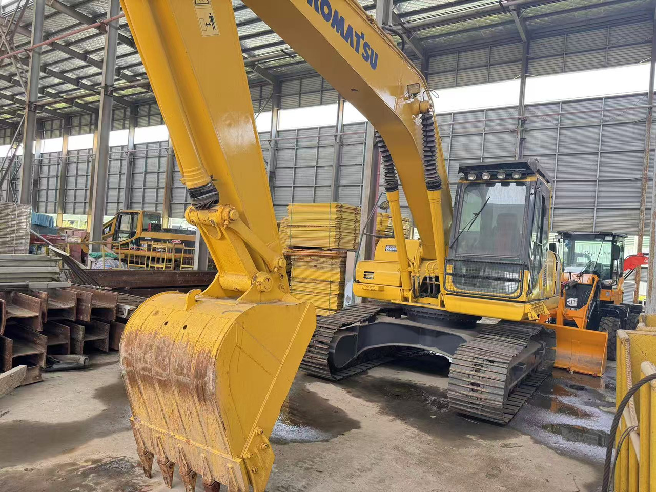 KOMATSU PC200-8 - Bæltegravemaskine: billede 5 KOMATSU PC200-8 - Bæltegravemaskine: billede 5
