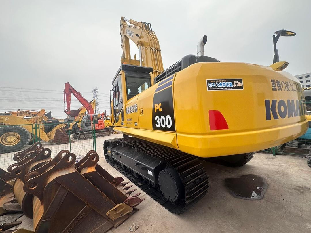 KOMATSU PC300-8 - Bæltegravemaskine: billede 1 KOMATSU PC300-8 - Bæltegravemaskine: billede 1