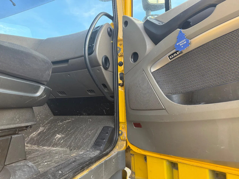 Leje en DAF XF 105.460 Tractor unit DAF XF 105.460 Tractor unit: billede 18