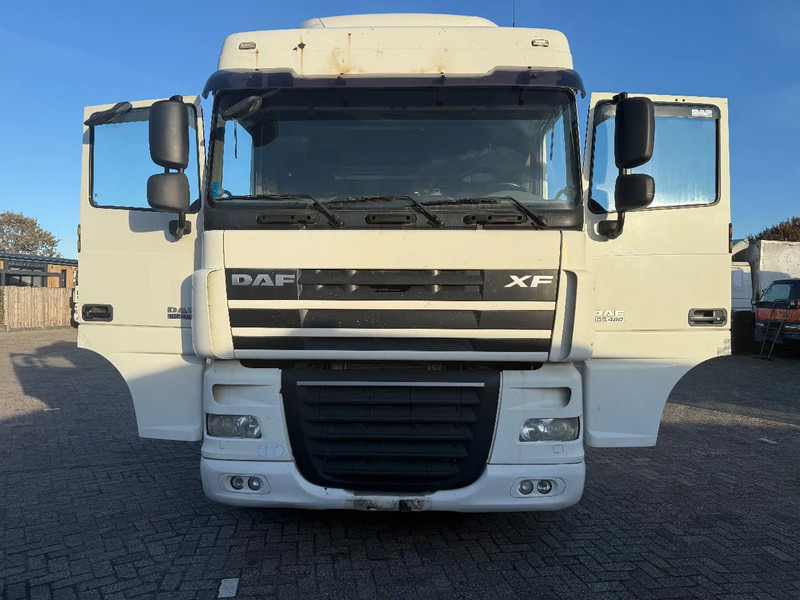 DAF XF 105.460 Tractor unit - Trækker: billede 2 DAF XF 105.460 Tractor unit - Trækker: billede 2