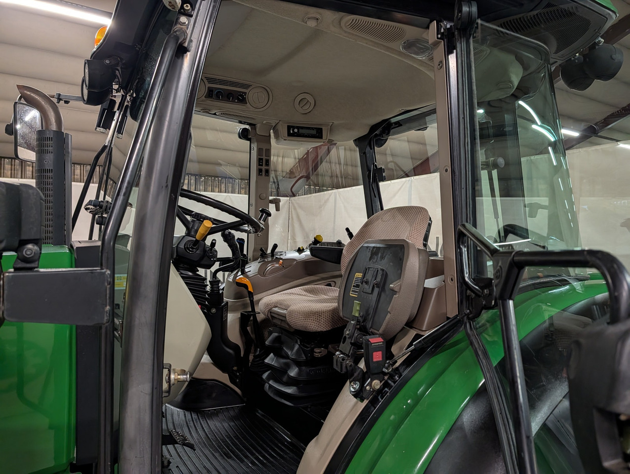 Leje en John Deere 5085M John Deere 5085M: billede 12 Leje en John Deere 5085M John Deere 5085M: billede 12