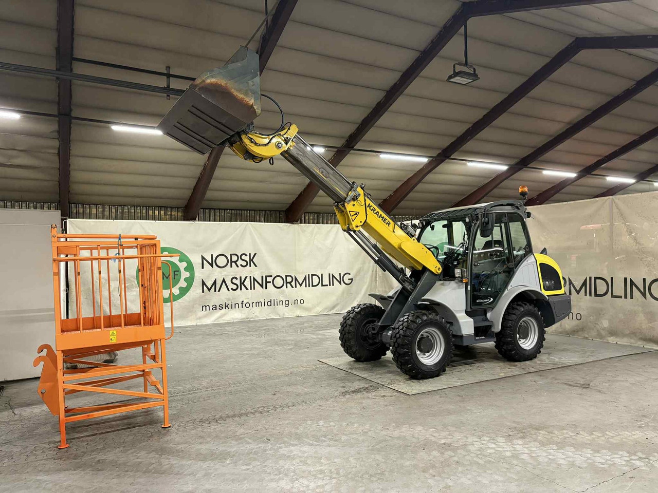 KramerAllrad 8085T #Traktor, Mannskapskurv og Skuffe - Gummihjulslæsser: billede 2 KramerAllrad 8085T #Traktor, Mannskapskurv og Skuffe - Gummihjulslæsser: billede 2