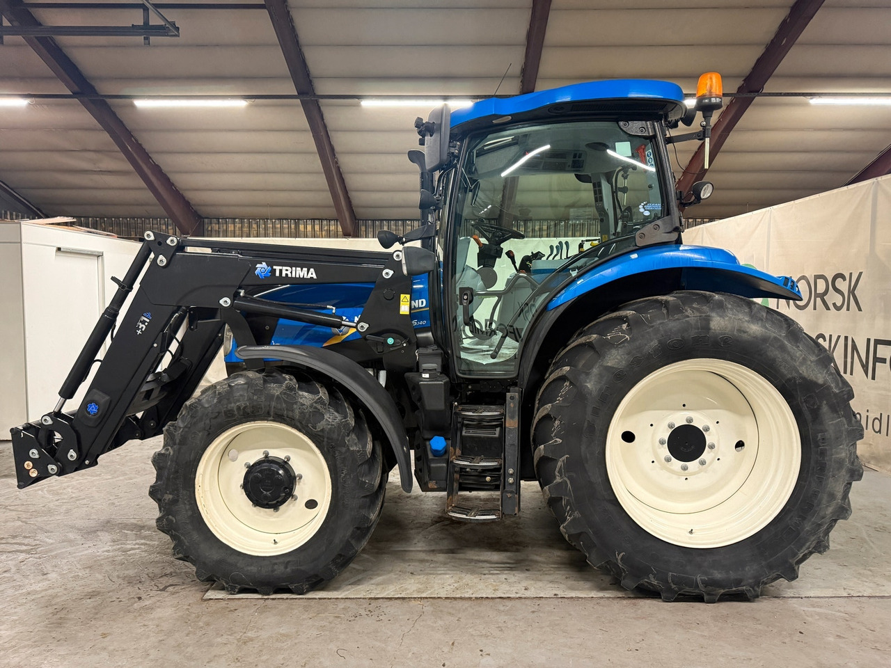 New Holland T6.140 EC - Traktor: billede 2 New Holland T6.140 EC - Traktor: billede 2
