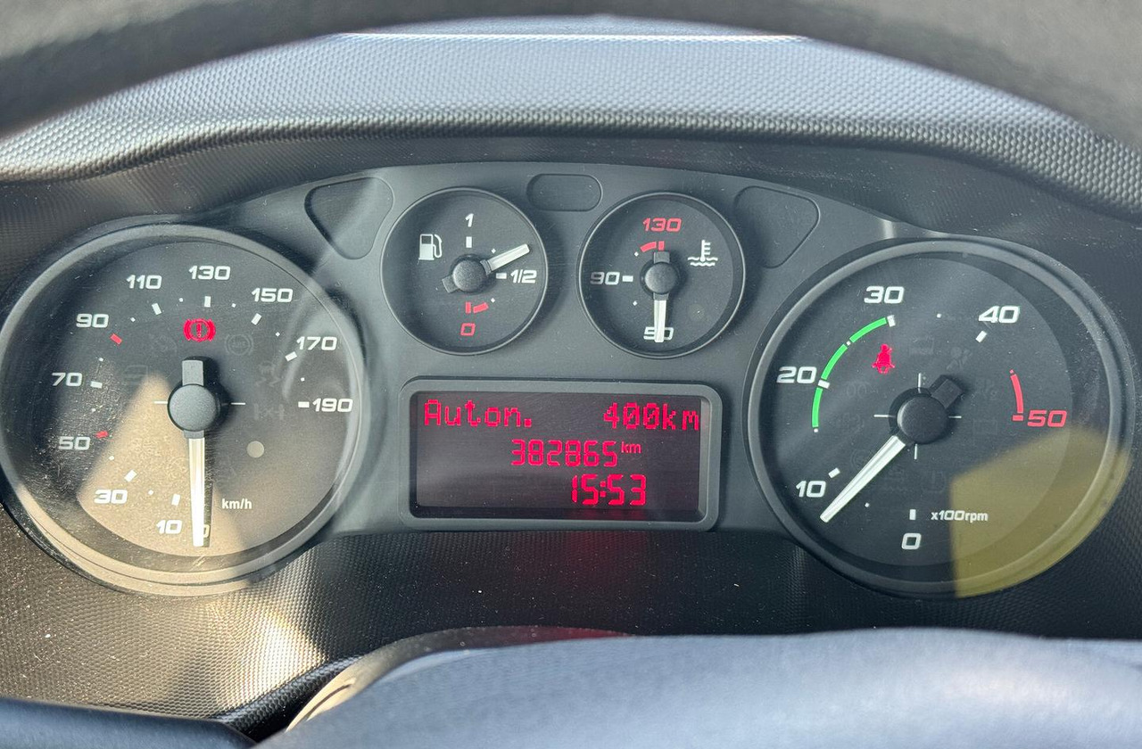 IVECO DAILY 35S15 - FRIGO FRC - PATENTE B - Kølebil: billede 5 IVECO DAILY 35S15 - FRIGO FRC - PATENTE B - Kølebil: billede 5