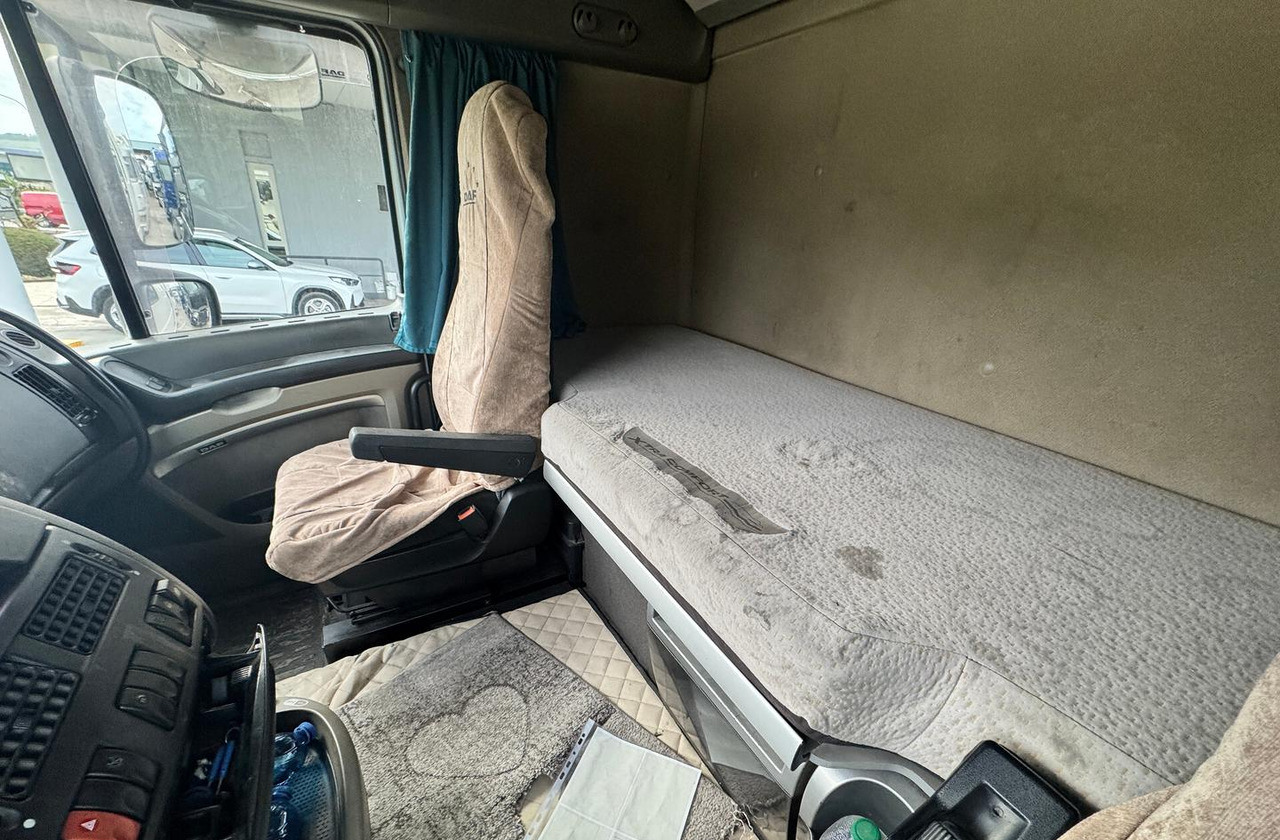 DAF XF 105.460 - 2010 - AUTOMATICO - Trækker: billede 4 DAF XF 105.460 - 2010 - AUTOMATICO - Trækker: billede 4
