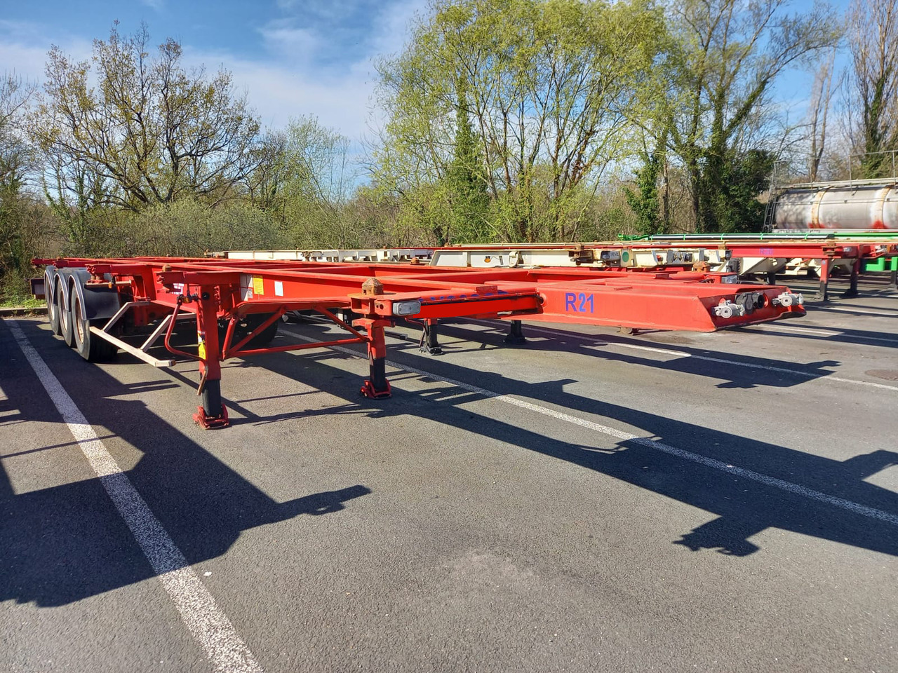 FRUEHAUF - Containerbil/ Veksellad sættevogn: billede 1 FRUEHAUF - Containerbil/ Veksellad sættevogn: billede 1