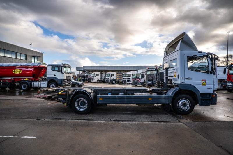 Mercedes ATEGO 1224 // HAYON DHOLLANDIA - Containerbil/ Veksellad lastbil: billede 3 Mercedes ATEGO 1224 // HAYON DHOLLANDIA - Containerbil/ Veksellad lastbil: billede 3