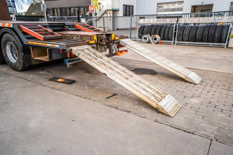 Bjærgningskøretøj Renault KERAX 420: billede 9