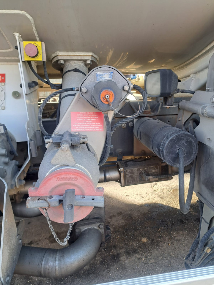 RENAULT MIDLUM 270 - Tankbil: billede 5 RENAULT MIDLUM 270 - Tankbil: billede 5