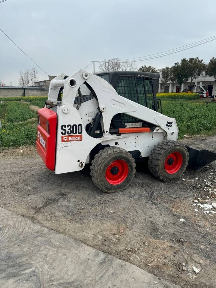 Bobcat S 300 - Skridstyret minilæsser: billede 4 Bobcat S 300 - Skridstyret minilæsser: billede 4