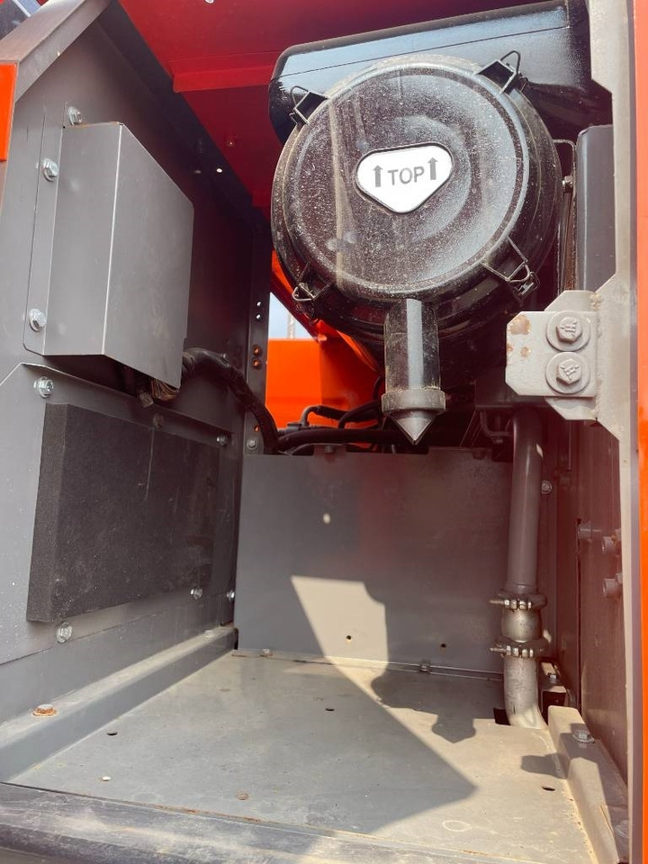 Hitachi ZX 240 - Bæltegravemaskine: billede 4 Hitachi ZX 240 - Bæltegravemaskine: billede 4