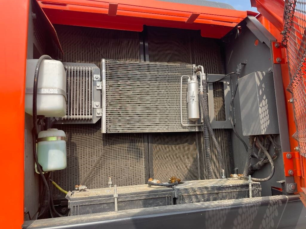 Hitachi ZX 240 - Bæltegravemaskine: billede 5 Hitachi ZX 240 - Bæltegravemaskine: billede 5