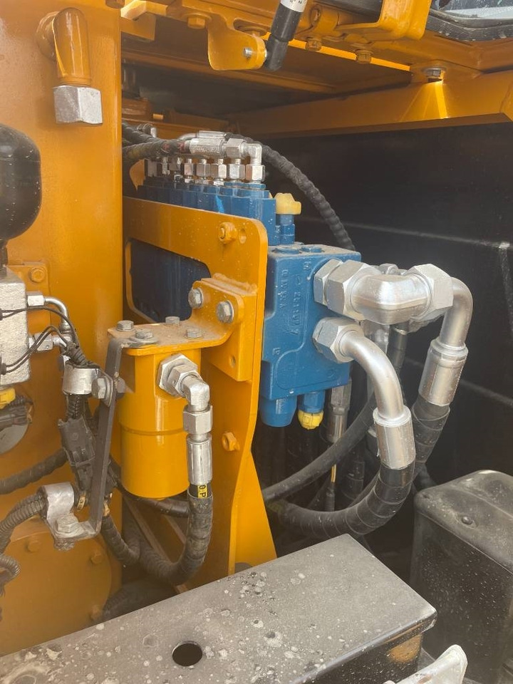 Komatsu PC 240 LC - Bæltegravemaskine: billede 2 Komatsu PC 240 LC - Bæltegravemaskine: billede 2