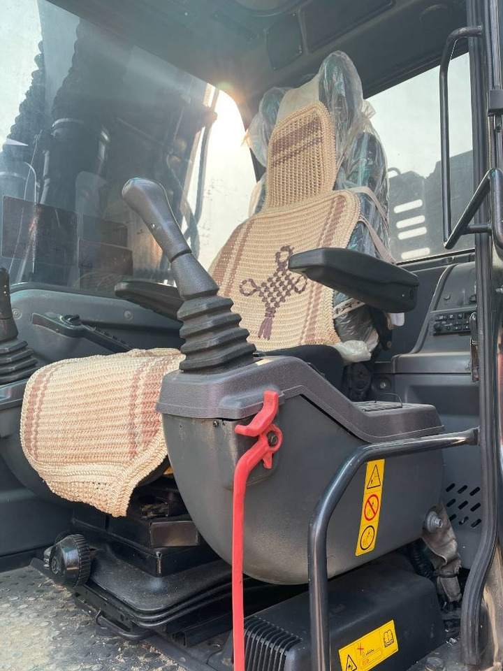 Volvo EC 140 - Bæltegravemaskine: billede 3 Volvo EC 140 - Bæltegravemaskine: billede 3