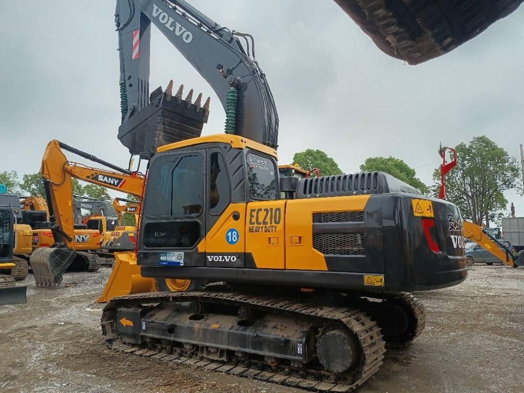 Volvo EC 210 - Bæltegravemaskine: billede 2 Volvo EC 210 - Bæltegravemaskine: billede 2
