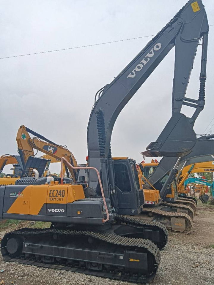 Volvo EC 240 - Bæltegravemaskine: billede 1 Volvo EC 240 - Bæltegravemaskine: billede 1