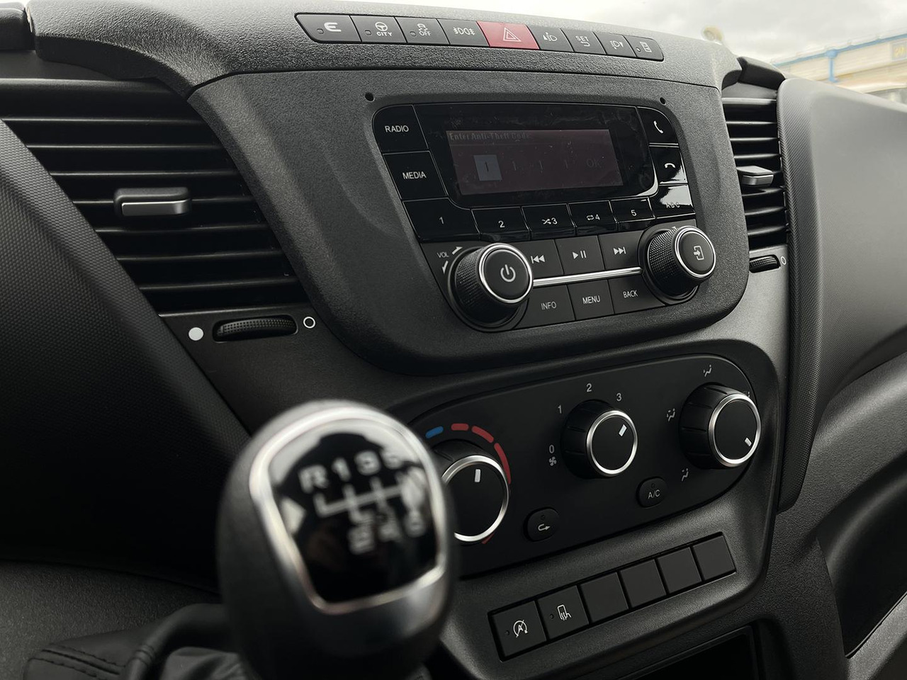 Ladbil med tip Iveco DAILY SKLÁPAČ, 2.3D, 35S16H: billede 15 Ladbil med tip Iveco DAILY SKLÁPAČ, 2.3D, 35S16H: billede 15