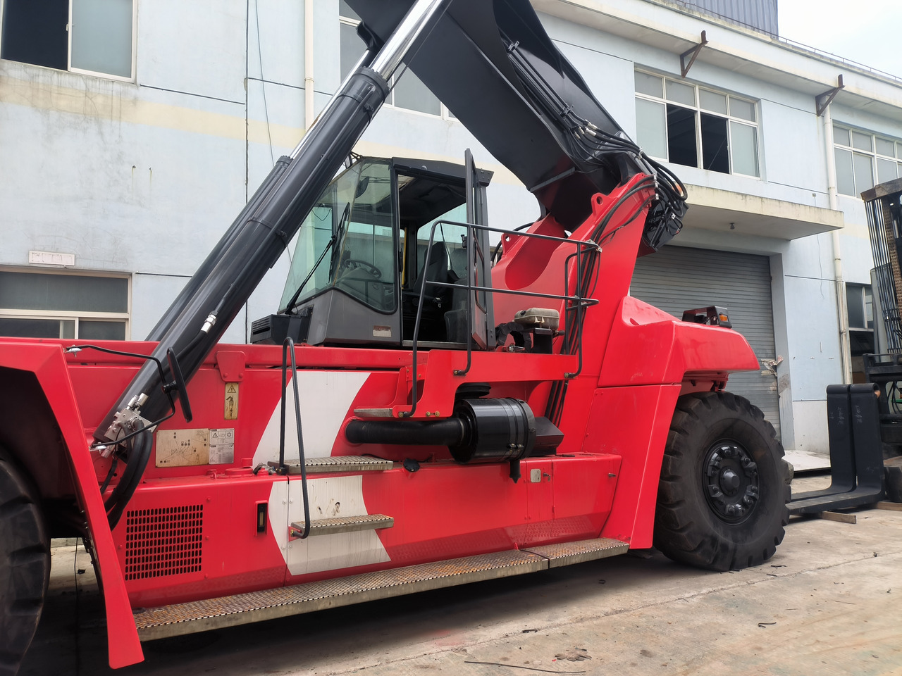 Kalmar DRF450 Used Reach stacker/Container forklift - Reach stacker: billede 3 Kalmar DRF450 Used Reach stacker/Container forklift - Reach stacker: billede 3