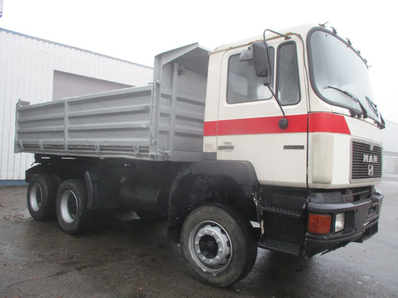 MAN 26 322 ZF Manual , 6x4 , 3 way tipper , Spring suspension - Tipvogn lastbil: billede 4 MAN 26 322 ZF Manual , 6x4 , 3 way tipper , Spring suspension - Tipvogn lastbil: billede 4