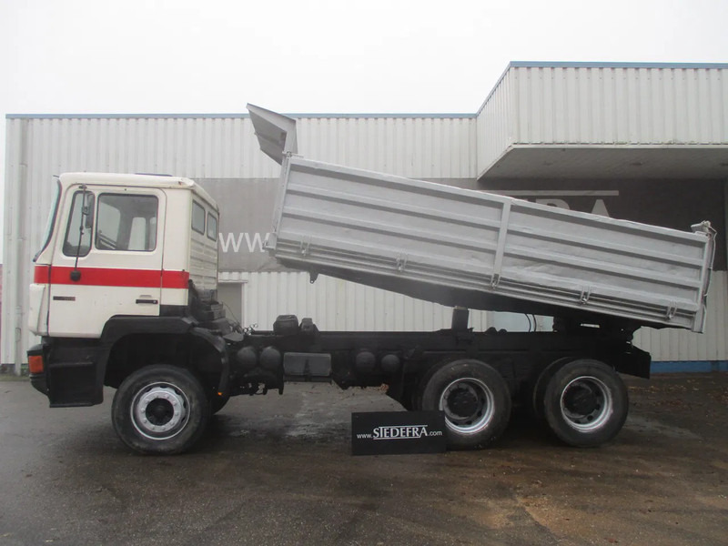 MAN 26 322 ZF Manual , 6x4 , 3 way tipper , Spring suspension - Tipvogn lastbil: billede 2 MAN 26 322 ZF Manual , 6x4 , 3 way tipper , Spring suspension - Tipvogn lastbil: billede 2