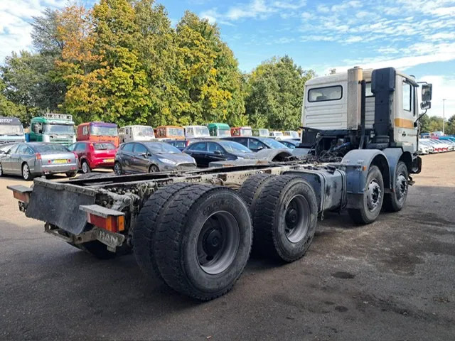 MAN 35-364 / FE 360 A , 8x4 , Spring Suspension , ZF Manual , Airco - Lastbil chassis: billede 3 MAN 35-364 / FE 360 A , 8x4 , Spring Suspension , ZF Manual , Airco - Lastbil chassis: billede 3