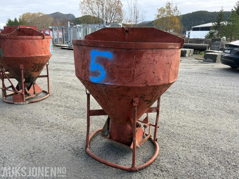 1 BETONGTOBB 750L - Bygningsudstyr: billede 1 1 BETONGTOBB 750L - Bygningsudstyr: billede 1