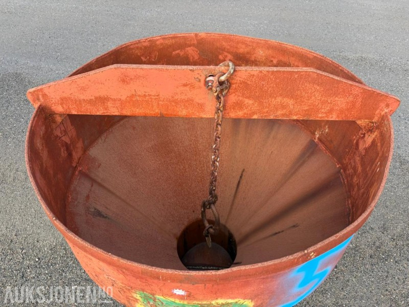 1 BETONGTOBB 750L - Bygningsudstyr: billede 4 1 BETONGTOBB 750L - Bygningsudstyr: billede 4