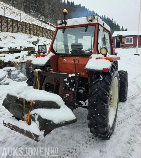 1986 Fiat 80-90 MVA FRI TRAKTOR MED FRONSKUFFE OG TRIMA FRONTLASTER - Traktor: billede 5 1986 Fiat 80-90 MVA FRI TRAKTOR MED FRONSKUFFE OG TRIMA FRONTLASTER - Traktor: billede 5