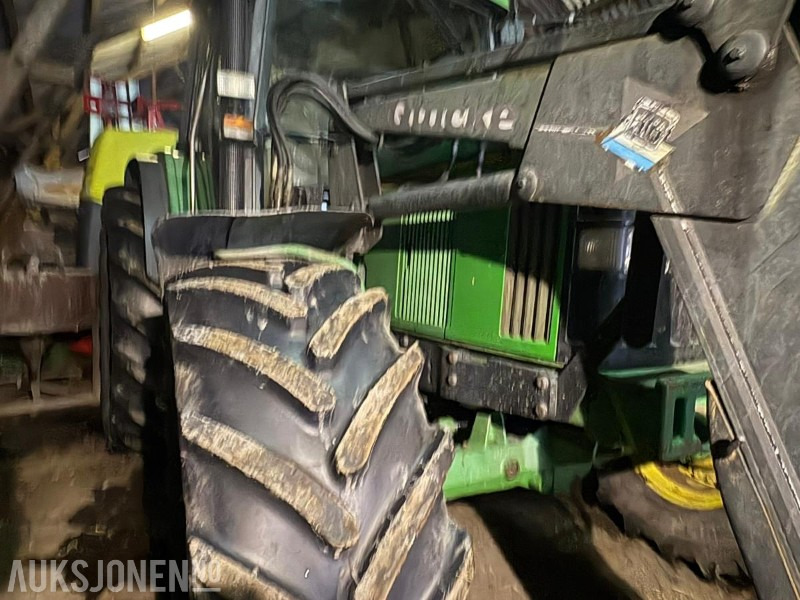 1997 John Deere 6300 med frontlaster - Traktor: billede 4 1997 John Deere 6300 med frontlaster - Traktor: billede 4