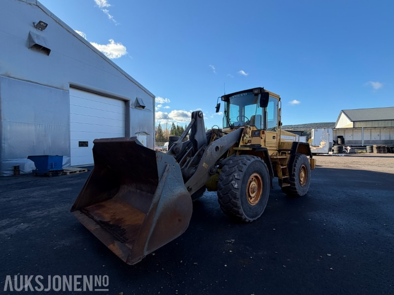 1997 Volvo L90C hjullaster med skuff 250 cm - får ny sertifisering - Gummihjulslæsser: billede 2 1997 Volvo L90C hjullaster med skuff 250 cm - får ny sertifisering - Gummihjulslæsser: billede 2