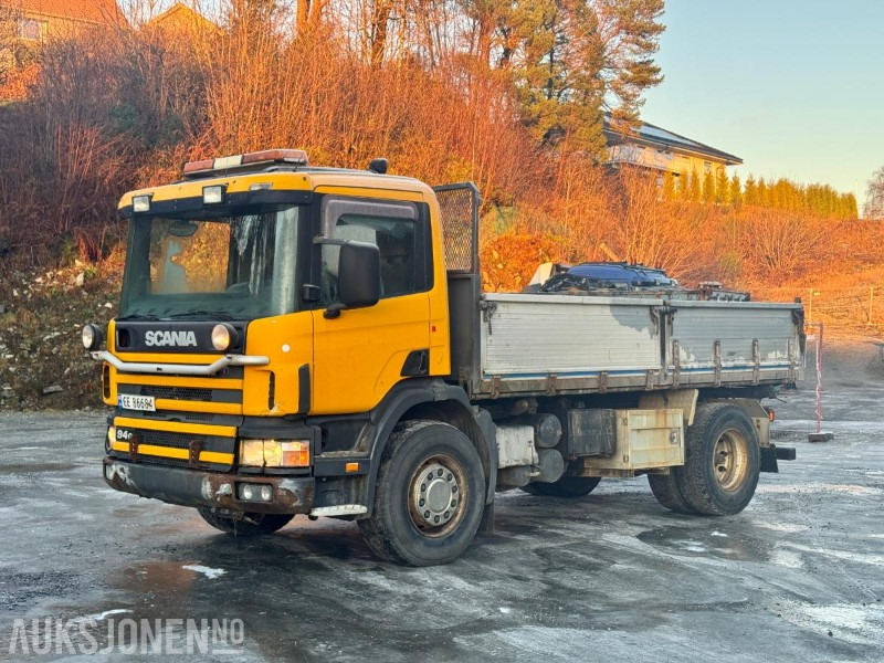 1998 Scania P-serie - 4x2 - Tippbil - Eu-godkjent til 08/26 - Km: 335523 - Tipvogn lastbil: billede 1 1998 Scania P-serie - 4x2 - Tippbil - Eu-godkjent til 08/26 - Km: 335523 - Tipvogn lastbil: billede 1