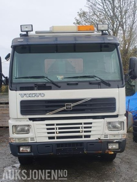 2000 Volvo FM-12 MED KASSE OG MASKINFLAK - Lastbil kroghejs: billede 2 2000 Volvo FM-12 MED KASSE OG MASKINFLAK - Lastbil kroghejs: billede 2