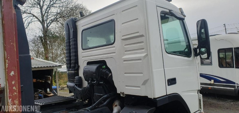 2000 Volvo FM-12 MED KASSE OG MASKINFLAK - Lastbil kroghejs: billede 4 2000 Volvo FM-12 MED KASSE OG MASKINFLAK - Lastbil kroghejs: billede 4