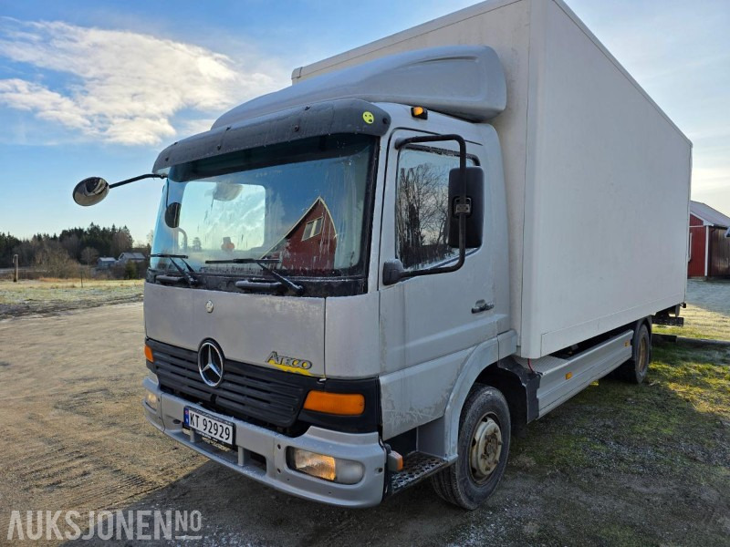 2001 Mercedes-Benz 817L/42 ATEGO SKAPBIL 36m³ MED LASTELEM - Lastbil varevogn: billede 1 2001 Mercedes-Benz 817L/42 ATEGO SKAPBIL 36m³ MED LASTELEM - Lastbil varevogn: billede 1