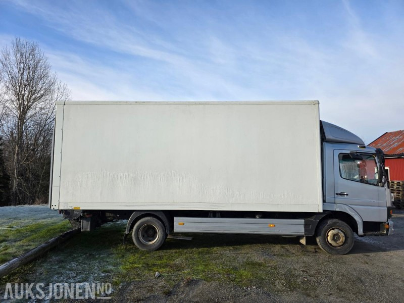 2001 Mercedes-Benz 817L/42 ATEGO SKAPBIL 36m³ MED LASTELEM - Lastbil varevogn: billede 4 2001 Mercedes-Benz 817L/42 ATEGO SKAPBIL 36m³ MED LASTELEM - Lastbil varevogn: billede 4