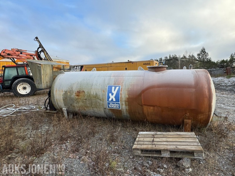 2002 Dieseltank med pumpe - Bygningsudstyr: billede 5 2002 Dieseltank med pumpe - Bygningsudstyr: billede 5