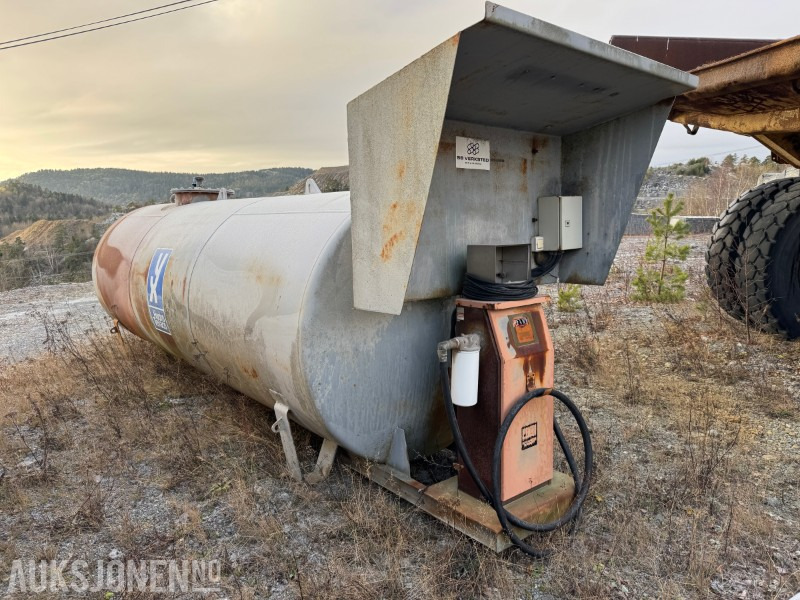 2002 Dieseltank med pumpe - Bygningsudstyr: billede 3 2002 Dieseltank med pumpe - Bygningsudstyr: billede 3