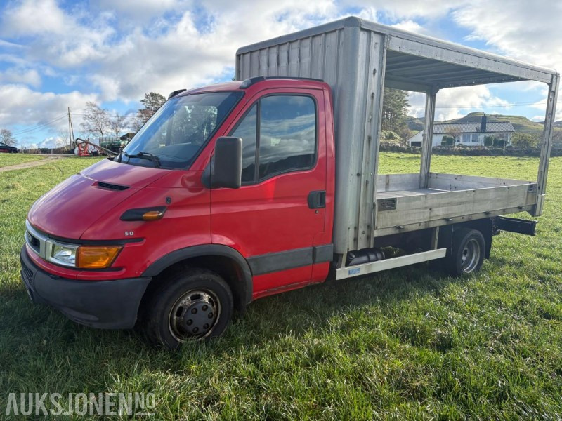 2004 Iveco Daily Med aluminiums plan og kapell ramme - Lastbil med lad: billede 1 2004 Iveco Daily Med aluminiums plan og kapell ramme - Lastbil med lad: billede 1