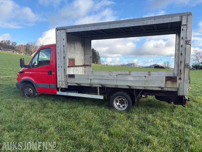 2004 Iveco Daily Med aluminiums plan og kapell ramme - Lastbil med lad: billede 4 2004 Iveco Daily Med aluminiums plan og kapell ramme - Lastbil med lad: billede 4