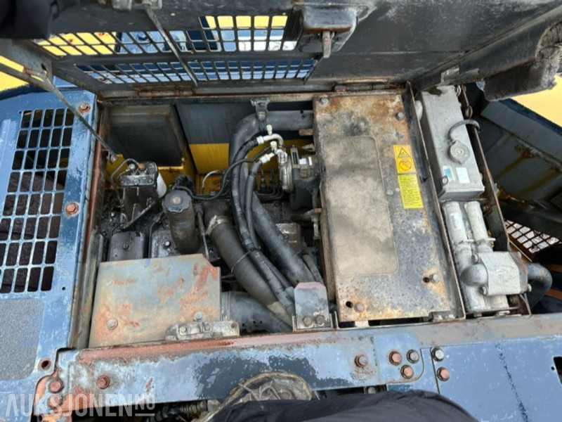 Gravemaskine 2005 Komatsu PC228USLC-3K gravemaskin // graveskuffe // opplegg til rotortilt: billede 38