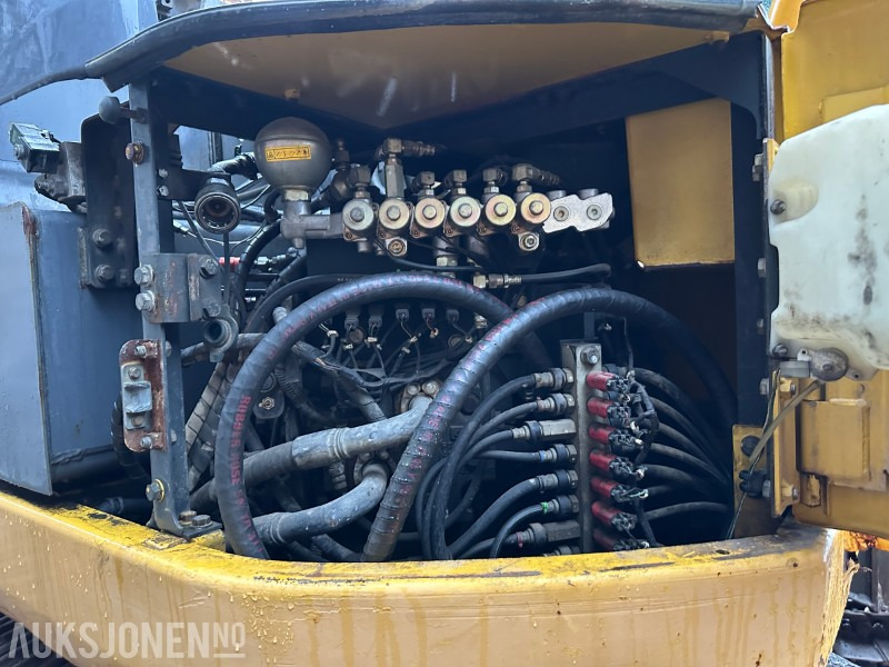 Gravemaskine 2005 Komatsu PC228USLC-3K gravemaskin // graveskuffe // opplegg til rotortilt: billede 26