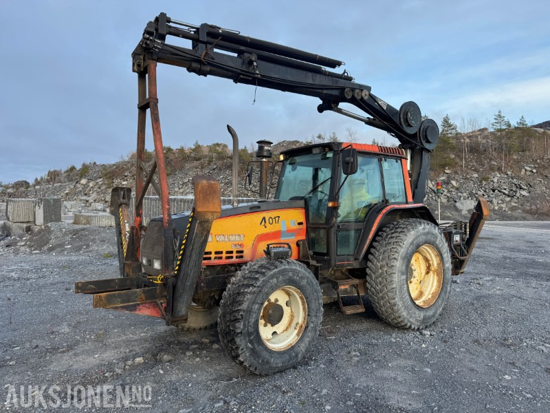 2005 Valmet 8100 Krantraktor - Hiab 099-4XS HiDuo med fjernstyring - Traktor: billede 1 2005 Valmet 8100 Krantraktor - Hiab 099-4XS HiDuo med fjernstyring - Traktor: billede 1