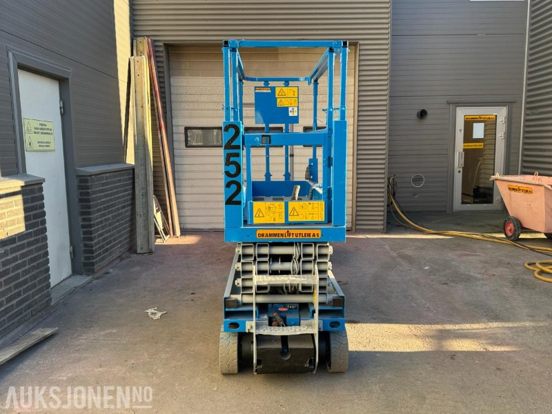 2011 Genie 1932 sakselift / 8 meter - Lift: billede 3 2011 Genie 1932 sakselift / 8 meter - Lift: billede 3