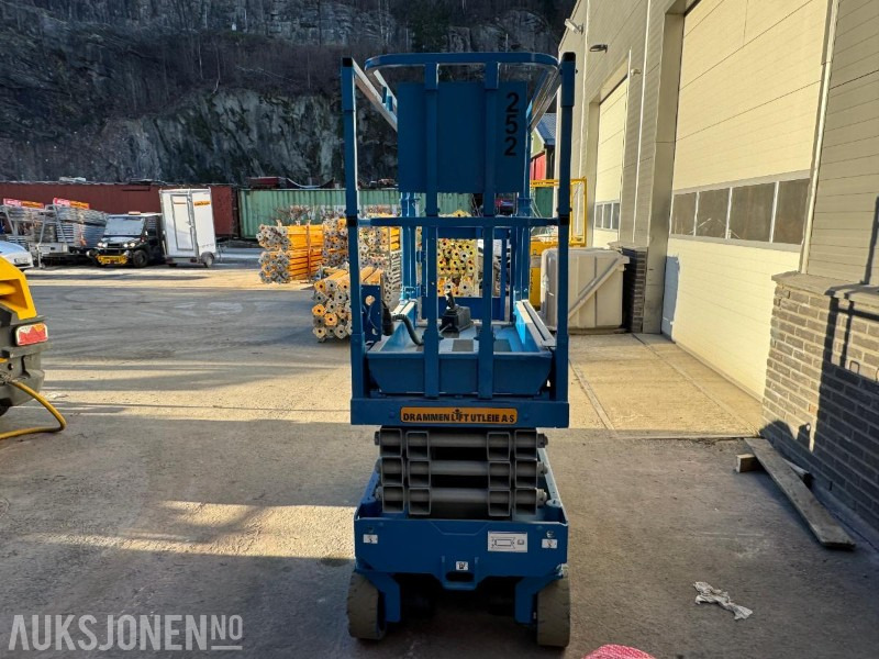 2011 Genie 1932 sakselift / 8 meter - Lift: billede 5 2011 Genie 1932 sakselift / 8 meter - Lift: billede 5