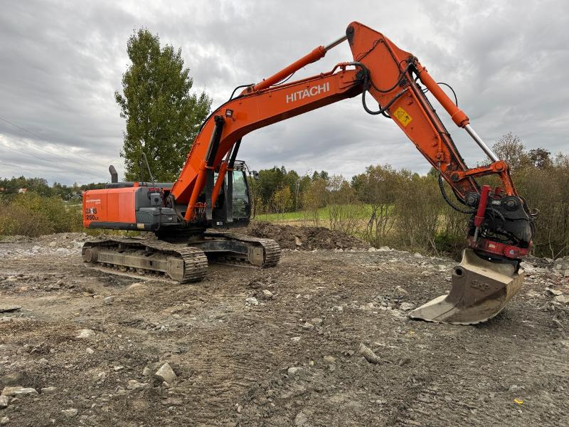 2013 Hitachi ZX250LC-5B,Servicehistorikk, Indexator tiltrotator,sorterings-/rivningsklype,pigghammer, 3 skuffer - Gravemaskine: billede 3 2013 Hitachi ZX250LC-5B,Servicehistorikk, Indexator tiltrotator,sorterings-/rivningsklype,pigghammer, 3 skuffer - Gravemaskine: billede 3