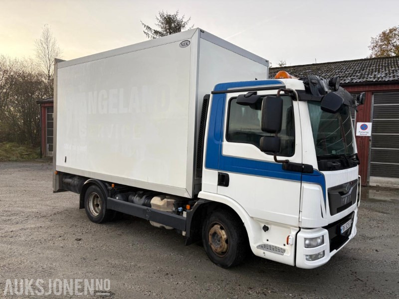 2013 MAN TGL8 220 4X2 Euro6T 3 seter servicevogn C1-reg. - Lastbil varevogn: billede 4 2013 MAN TGL8 220 4X2 Euro6T 3 seter servicevogn C1-reg. - Lastbil varevogn: billede 4