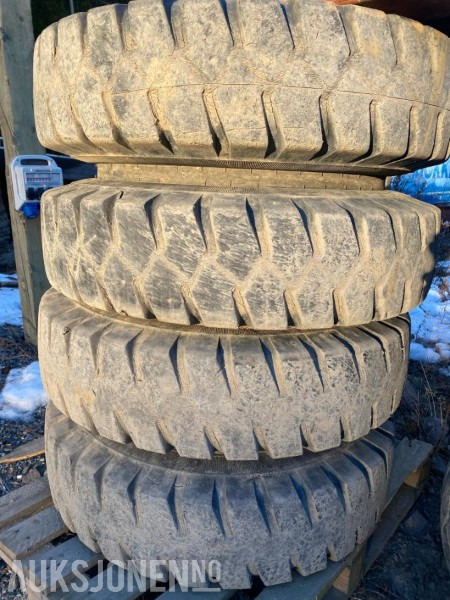 2013 NOKIAN 10.00-20 dekk til hjulgraver - Gravemaskine: billede 1 2013 NOKIAN 10.00-20 dekk til hjulgraver - Gravemaskine: billede 1