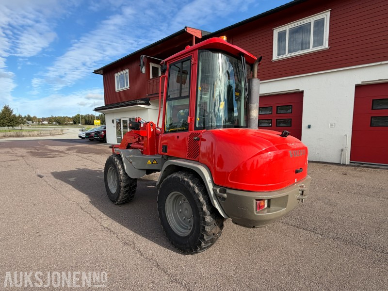 2013 Volvo L30B-Z7X Hjullaster - 6650kg - Ryggekamera - Universalskuff - Pallegafler - Gummihjulslæsser: billede 3 2013 Volvo L30B-Z7X Hjullaster - 6650kg - Ryggekamera - Universalskuff - Pallegafler - Gummihjulslæsser: billede 3