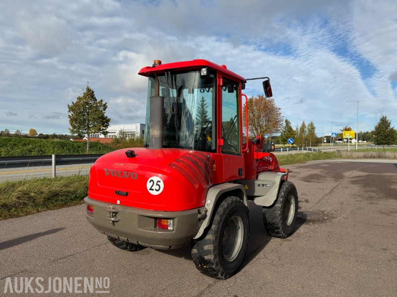 2013 Volvo L30B-Z7X Hjullaster - 6650kg - Ryggekamera - Universalskuff - Pallegafler - Gummihjulslæsser: billede 5 2013 Volvo L30B-Z7X Hjullaster - 6650kg - Ryggekamera - Universalskuff - Pallegafler - Gummihjulslæsser: billede 5