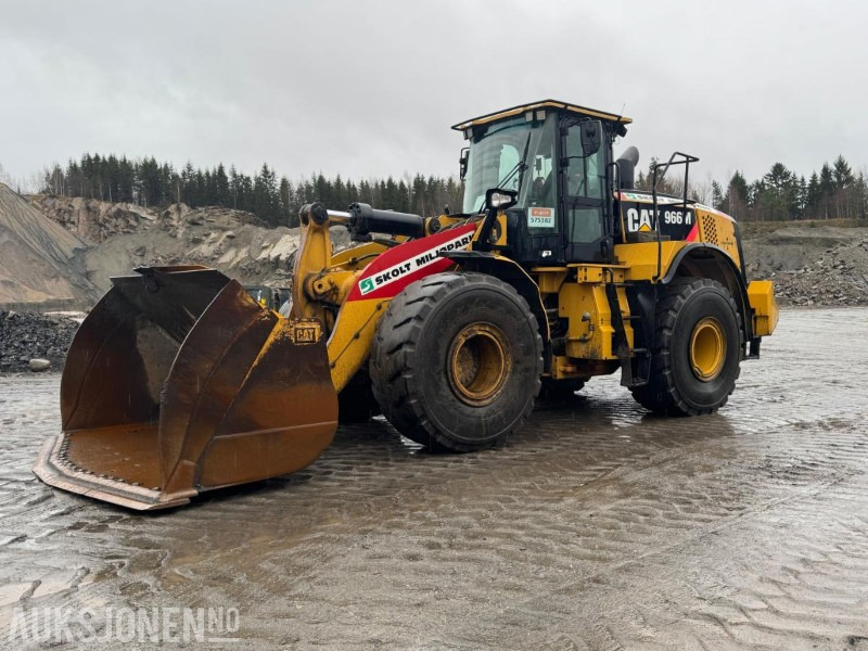 2015 CAT 966M FOREST MACHINE HJULLASTER, VEKT, SENTRALSMØRING, FULL SERVICEHISTORIKK, SKUFFE - Gummihjulslæsser: billede 1 2015 CAT 966M FOREST MACHINE HJULLASTER, VEKT, SENTRALSMØRING, FULL SERVICEHISTORIKK, SKUFFE - Gummihjulslæsser: billede 1